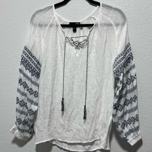 Aqua White and Navy Embroidered Peasant Top Size Small